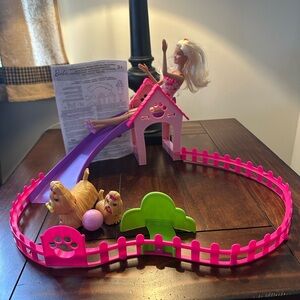 Barbie puppy park play set  (2011)